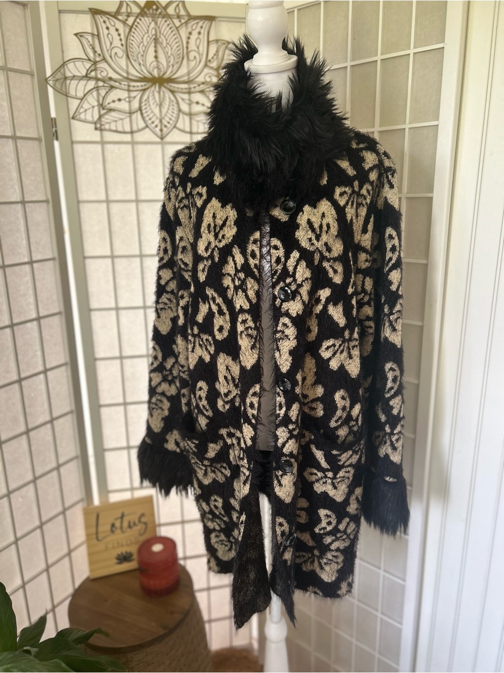 Black Rivet M Plush Floral Faux-Fur Coatigan